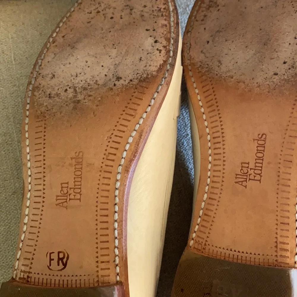 Allen Edmonds Charleston Penny Loafers Cream 10